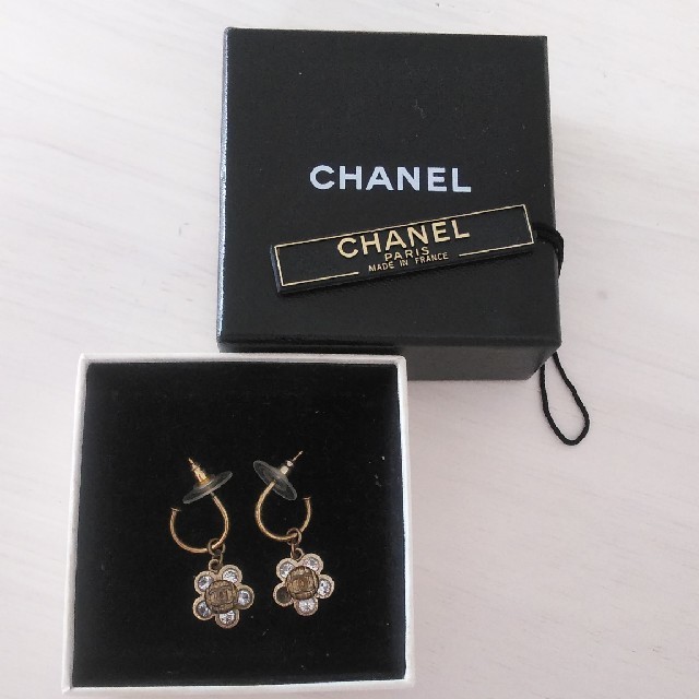 CHANEL ピアス