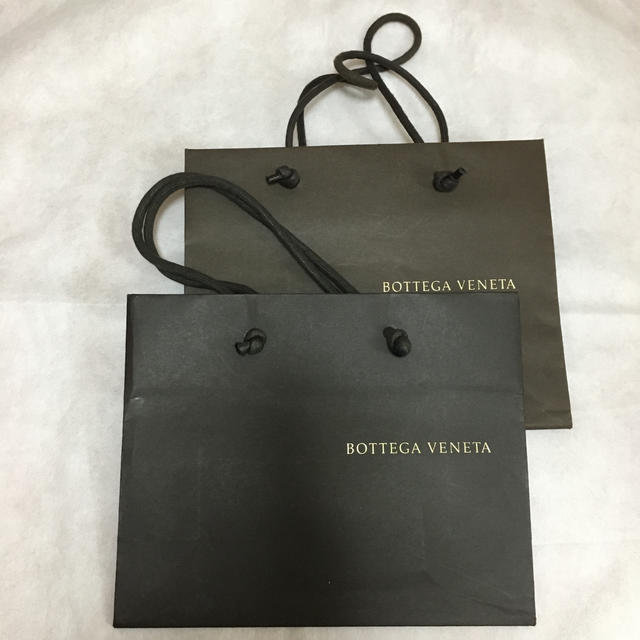 Bottega Veneta(ボッテガヴェネタ)のBOTTEGA VENETA 紙袋2枚 レディースのバッグ(ショップ袋)の商品写真