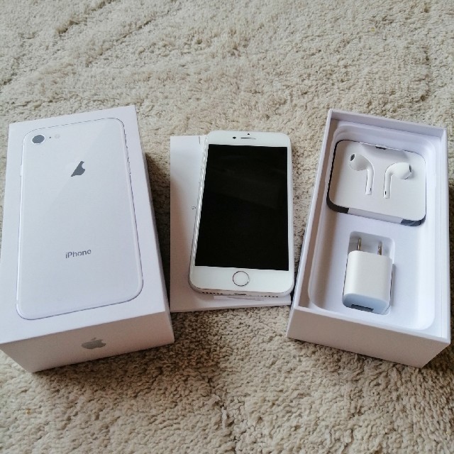最愛 iPhone 64GB シルバー iphone8 softbank - スマートフォン本体