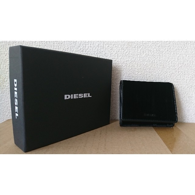 未使用 ディーゼル 三折財布 黒 X05954 PR261 DIESEL