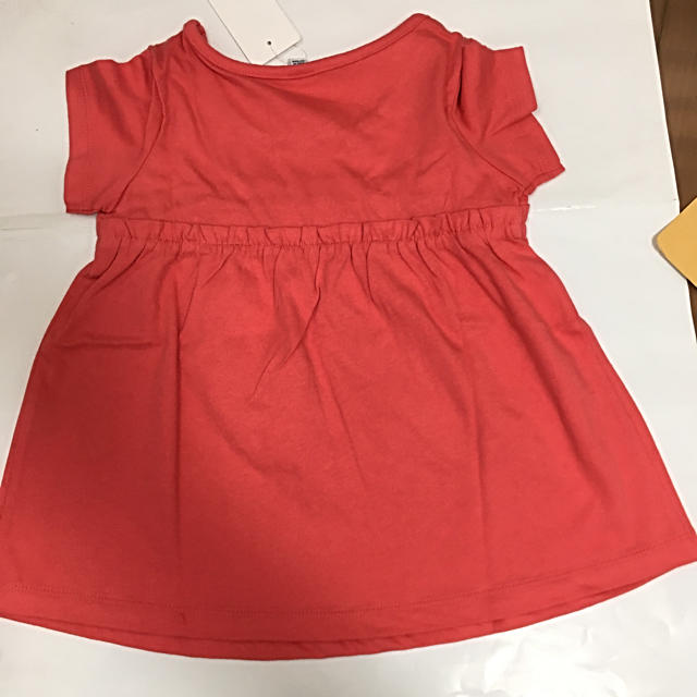 UNIQLO(ユニクロ)のＴシャツ 110cm キッズ/ベビー/マタニティのキッズ服女の子用(90cm~)(Tシャツ/カットソー)の商品写真