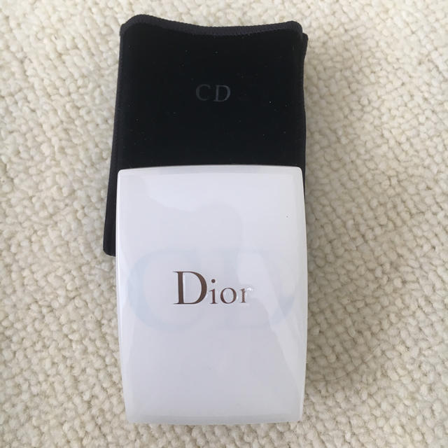 Christian Dior(クリスチャンディオール)のクリスチャンディオール  ホワイトニングパウダー コスメ/美容のベースメイク/化粧品(ファンデーション)の商品写真