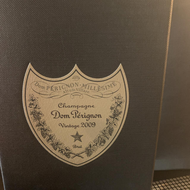 Dom Pérignon(ドンペリニヨン)の完売　ドンペリニヨン  紙袋 空箱 レディースのバッグ(ショップ袋)の商品写真