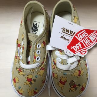 ヴァンズ(VANS)のVANS スニーカー プーさん キッズ(スニーカー)