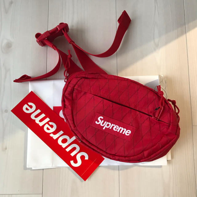 Supreme(シュプリーム)の18FW Supreme waist Bag Red 赤 メンズのバッグ(ウエストポーチ)の商品写真