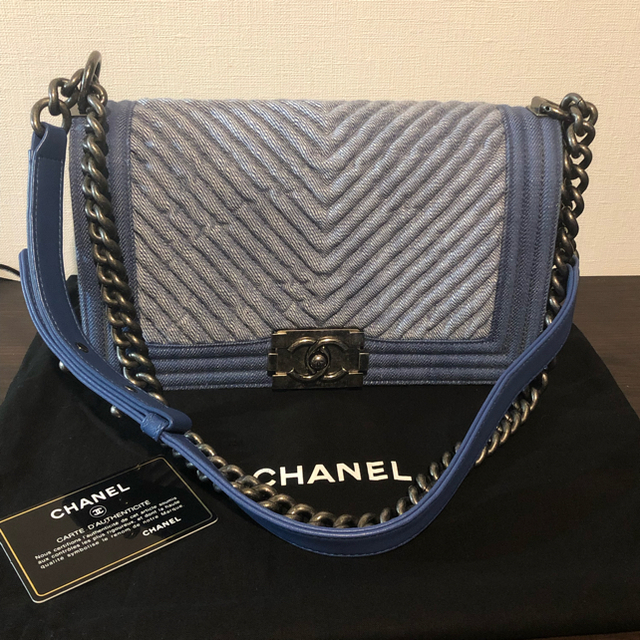 CHANEL - 新品同様 シャネル ボーイ デニム マトラッセ M ショルダー バッグ