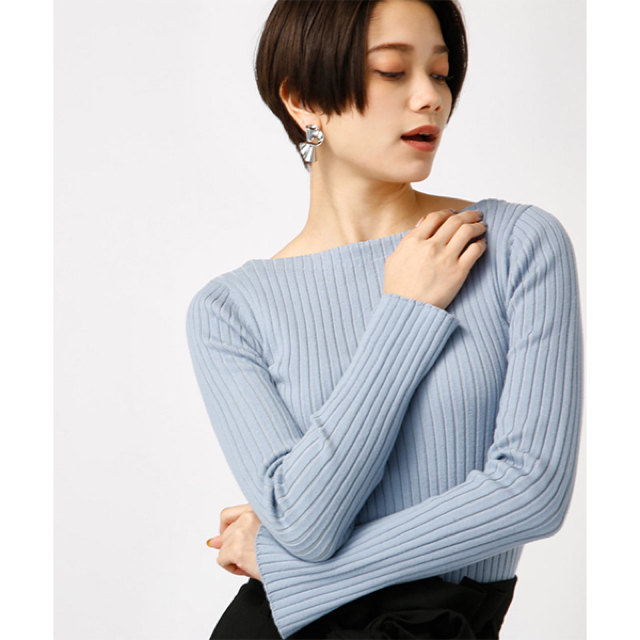 AZUL by moussy(アズールバイマウジー)のフレアスリーブニット レディースのトップス(ニット/セーター)の商品写真