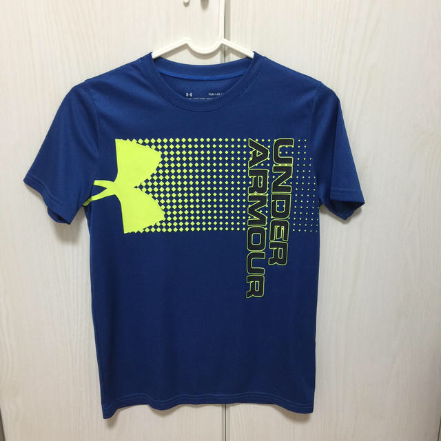 UNDER ARMOUR(アンダーアーマー)のゆきんこ様専用🌟青&白Tシャツ、ジャージセット、パンツ キッズ/ベビー/マタニティのキッズ服男の子用(90cm~)(Tシャツ/カットソー)の商品写真