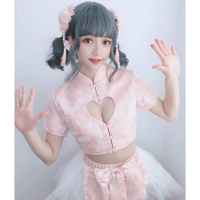 可愛いチャイナ服 コスプレ ハートくり抜き お団子ヘアアクセサリーつき 中華娘