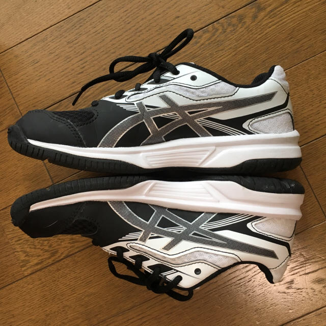 asics(アシックス)の【美品】asics 22.5❤︎バレーボール シューズ スポーツ/アウトドアのスポーツ/アウトドア その他(バレーボール)の商品写真