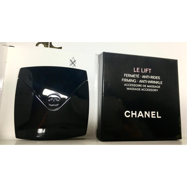 CHANEL(シャネル)の送料無料●定価 6264円●シャネル●リンパマッサージツールコルギかっさプレート コスメ/美容のスキンケア/基礎化粧品(フェイスローラー/小物)の商品写真