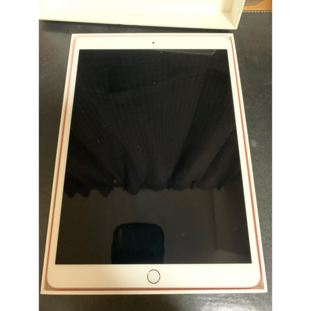 iPad(アイパッド)のiPad Pro 10.5インチ  WiFiモデル 64GB 第2世代 スマホ/家電/カメラのPC/タブレット(タブレット)の商品写真