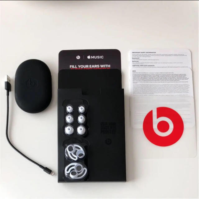 Beats by Dr Dre(ビーツバイドクタードレ)のbeats ワイヤレスイヤホン ホワイト Bluetooth スマホ/家電/カメラのオーディオ機器(ヘッドフォン/イヤフォン)の商品写真