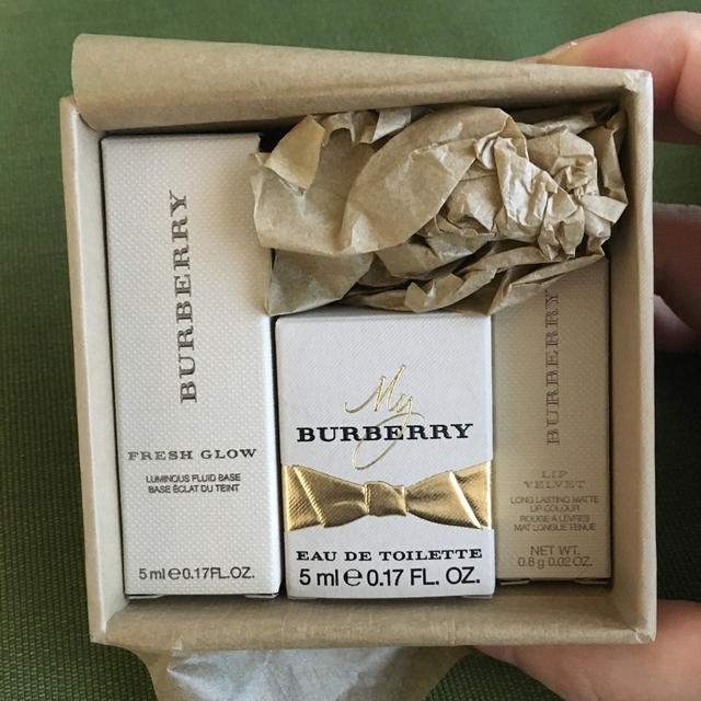 BURBERRY(バーバリー)のバーバリー ミニ香水セット おまけ付き！ コスメ/美容の香水(香水(女性用))の商品写真