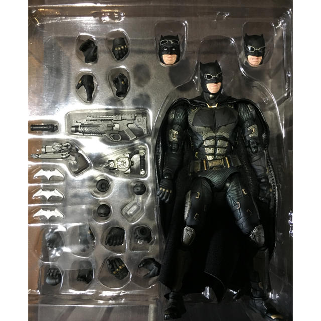 DC - 中古品 MAFEX マフェックス バットマン タクティカル スーツ