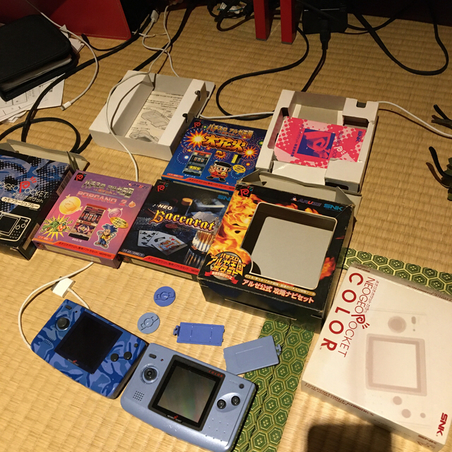 NEOGEO - ネオジオポケットカラー と 2台 ソフトセット 値段交渉可能の通販 by アーモンドアイ｜ネオジオならラクマ