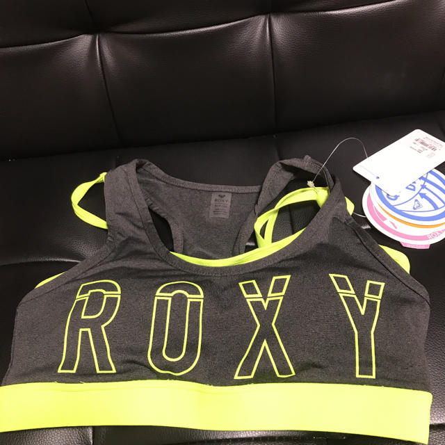 Roxy(ロキシー)の新品未使用☆2019新作！ROXY ブラ スポーツ/アウトドアのトレーニング/エクササイズ(ヨガ)の商品写真