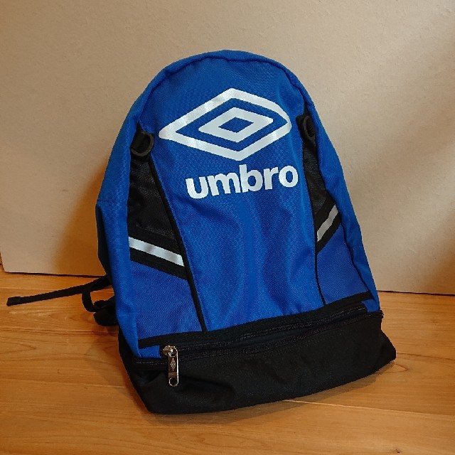 UMBRO(アンブロ)のumbro サッカーリュック キッズ/ベビー/マタニティのこども用バッグ(リュックサック)の商品写真