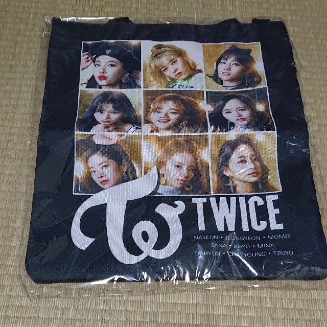 Waste(twice)(ウェストトゥワイス)のTWICEトートバッグ エンタメ/ホビーのタレントグッズ(アイドルグッズ)の商品写真