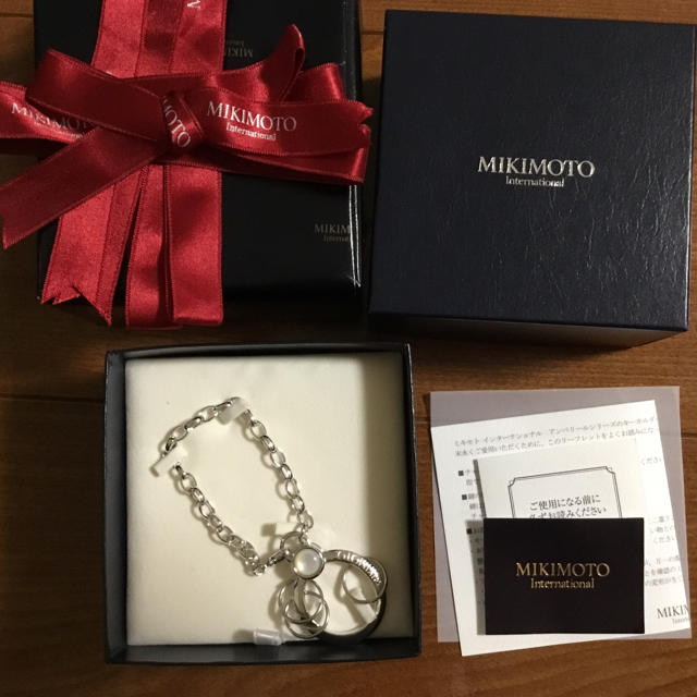 MIKIMOTO(ミキモト)のミキモト キーリング   未使用  箱入り レディースのファッション小物(キーホルダー)の商品写真