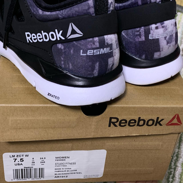 Reebok(リーボック)のReebok LESMILLS スニーカー 24.5cm レディースの靴/シューズ(スニーカー)の商品写真