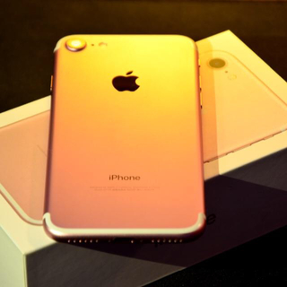 アップル(Apple)のiPhone 7 (SIMフリー) Rose Gold 128GB(スマートフォン本体)