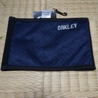 オークリー(Oakley)の【新品】OAKLEYネックウォーマー(ネックウォーマー)