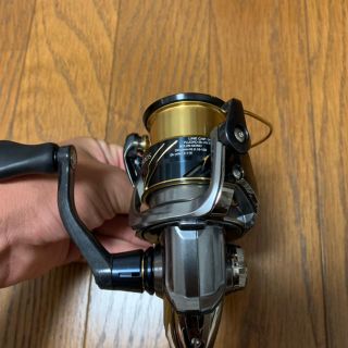 別注 超美品 使用2回 21年製 シマノ19ヴァンキッシュ 2500SHG