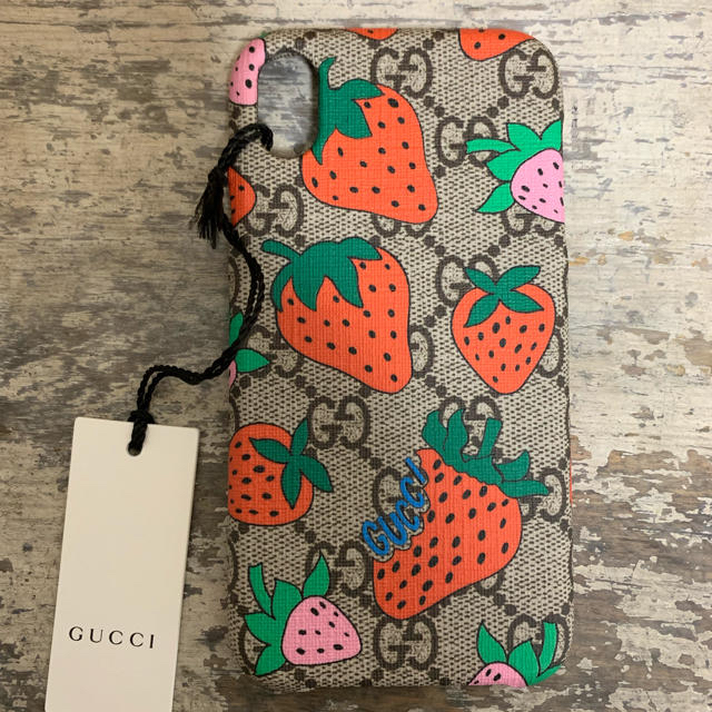 Gucci(グッチ)のグッチ スマホケース 正規品 スマホ/家電/カメラのスマホアクセサリー(iPhoneケース)の商品写真