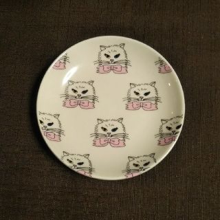 スリーコインズ(3COINS)の金川カモメ 猫イラスト豆皿(食器)