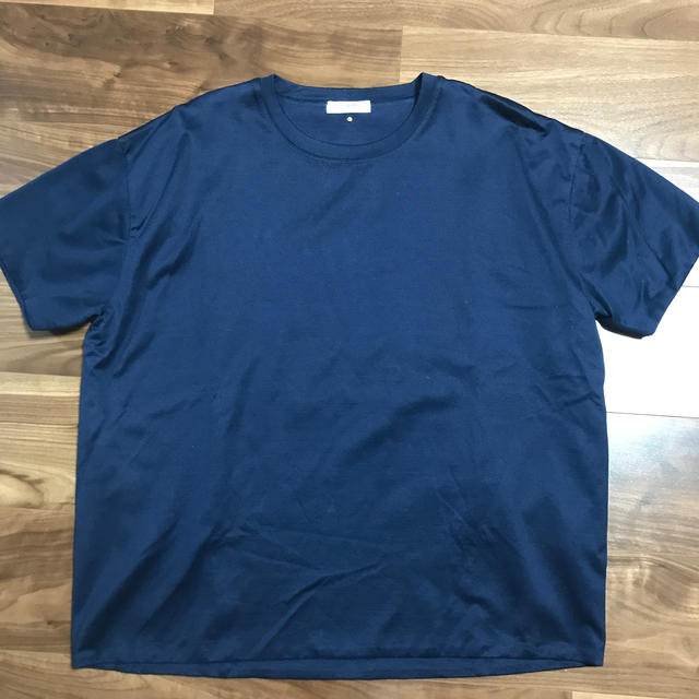 Tシャツ/カットソー(半袖/袖なし)ヴァレンティノ  VALENTINO Tシャツ  スタッズ Mサイズ