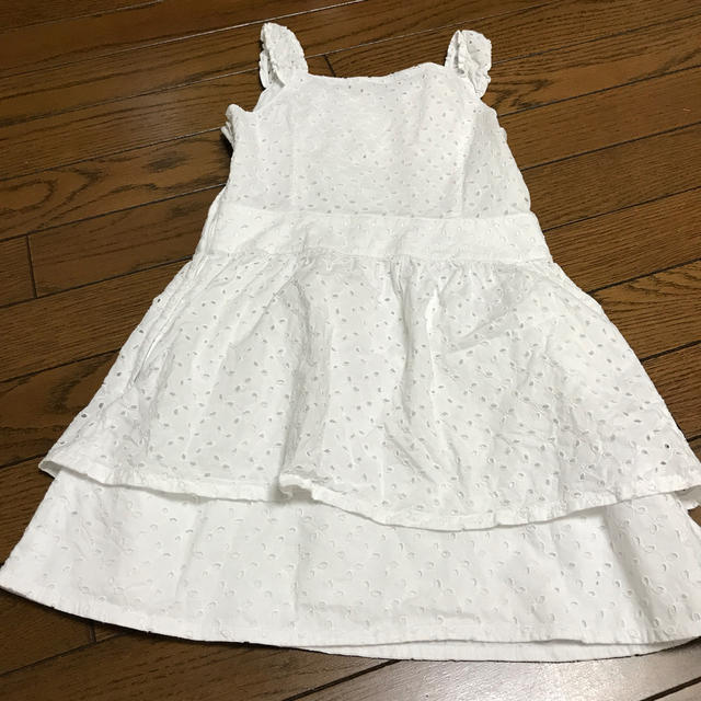 BeBe(ベベ)のべべ bebe レースワンピース 130 キッズ/ベビー/マタニティのキッズ服女の子用(90cm~)(ワンピース)の商品写真