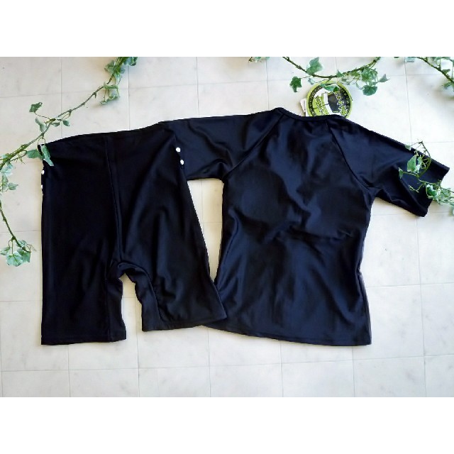 フィットネス水着⑥半袖《17LLサイズ》黒×グレー＊めくれ防止付き レディースの水着/浴衣(水着)の商品写真