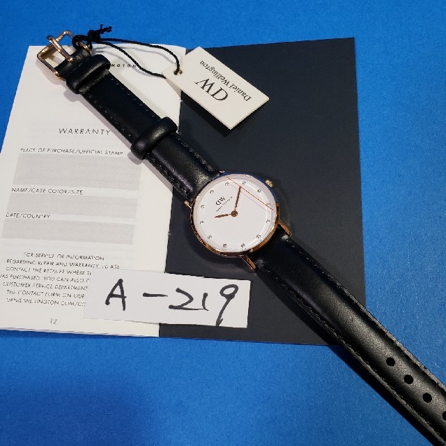 Daniel Wellington(ダニエルウェリントン)のA-219新品26mm❤ダニエルウェリントン♥レディス(白)♥激安価格♥送料無料 レディースのファッション小物(腕時計)の商品写真