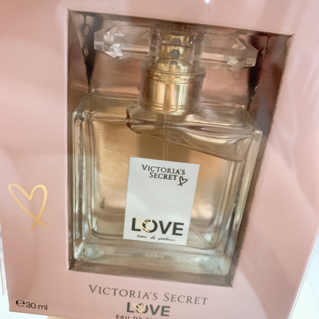 Victoria's Secret(ヴィクトリアズシークレット)のビクトリアシークレット tease love  香水 コスメ/美容の香水(香水(女性用))の商品写真