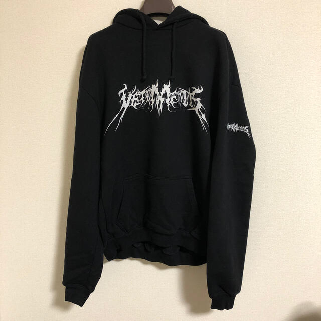 VETEMENTS TFD XS メンズのトップス(パーカー)の商品写真