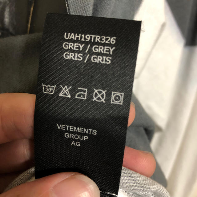 VETEMENTS ロンT XS | www.fleettracktz.com