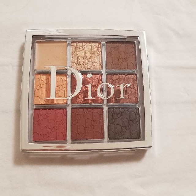 Dior(ディオール)の残量9割程度ディオールバックステージアイパレット003 コスメ/美容のベースメイク/化粧品(アイシャドウ)の商品写真