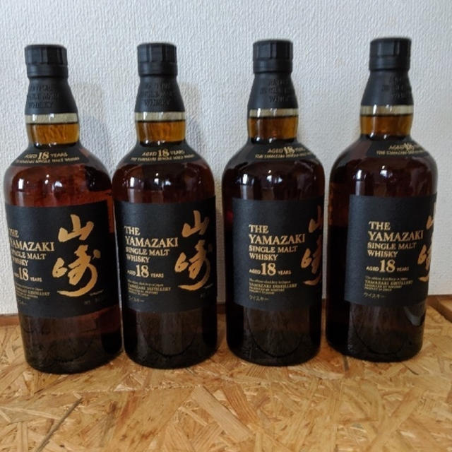 サントリー(サントリー)の山崎18年 化粧箱入り 4本セット 食品/飲料/酒の酒(ウイスキー)の商品写真