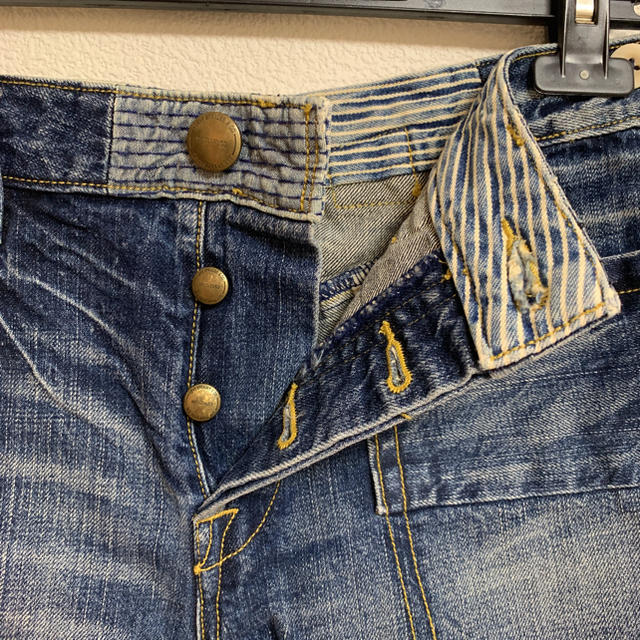 Levi's(リーバイス)のLevi'sデニムショートパンツ レディースのパンツ(ショートパンツ)の商品写真