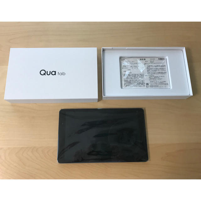 auタブレット Qua tab 02