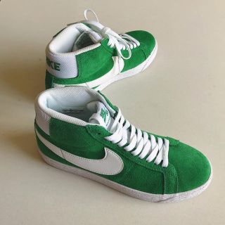 ナイキ(NIKE)の新品🆕NIKE SB ZOOM BLAZER MID スニーカー💚ケリー💚(スニーカー)