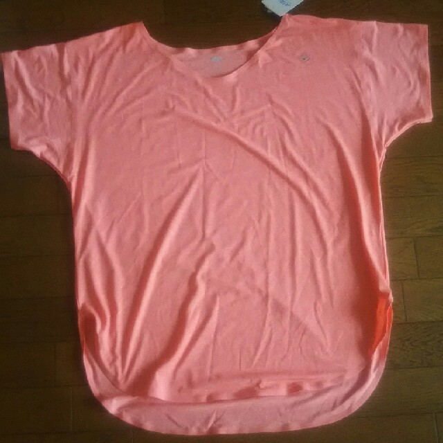 UNIQLO(ユニクロ)のユニクロ エアリズム シームレス VネックロングT レディースのトップス(Tシャツ(半袖/袖なし))の商品写真