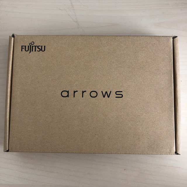 ARROWS M04 ホワイト FARM06302 SIMフリー