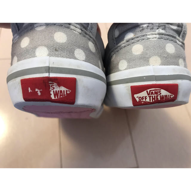 VANS(ヴァンズ)のVANS スリッポン 17㎝ ドットリボン キッズ/ベビー/マタニティのキッズ靴/シューズ(15cm~)(スリッポン)の商品写真