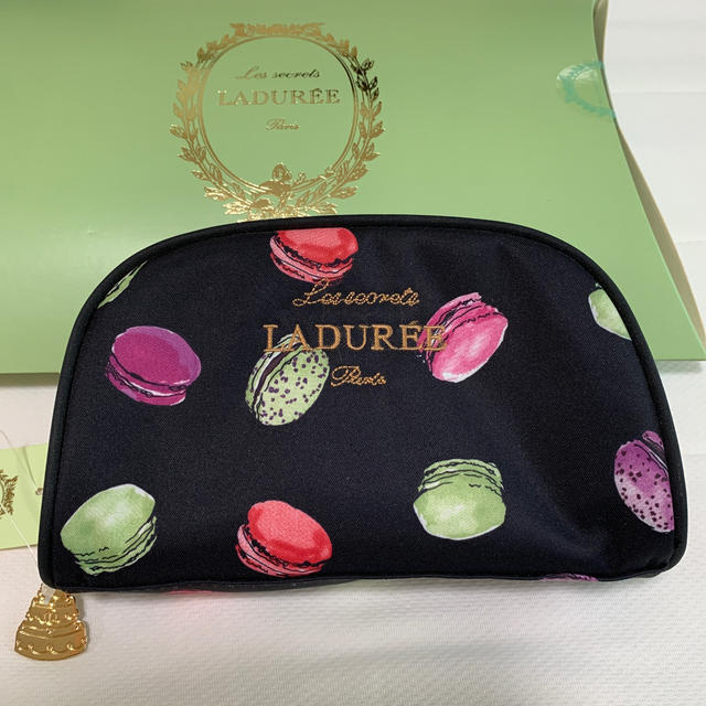 LADUREE(ラデュレ)のラデュレ LADUREE メイクポーチ 小物入れ 黒 マカロン レディースのファッション小物(ポーチ)の商品写真