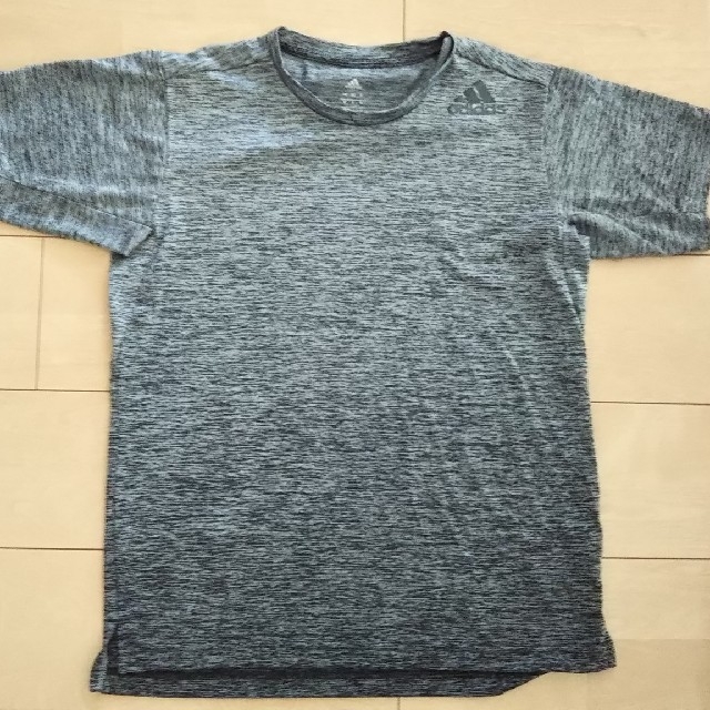 adidas(アディダス)のメンズ Sサイズ アディダス Tシャツ メンズのトップス(Tシャツ/カットソー(半袖/袖なし))の商品写真