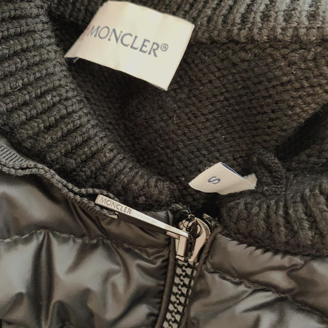 MONCLER(モンクレール)のモンクレール ペムラムニットダウン  レディースのジャケット/アウター(ニットコート)の商品写真