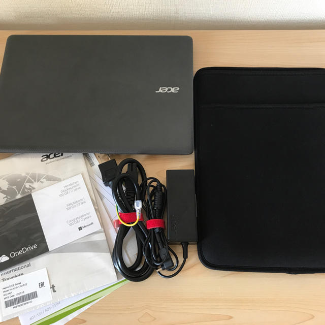 スマホ/家電/カメラAcer Aspire one クラウド モバイル ノートパソコン 11インチ