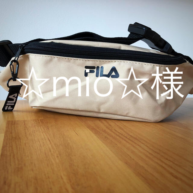 FILA(フィラ)のFILA ウエストポーチ ベージュ レディースのバッグ(ボディバッグ/ウエストポーチ)の商品写真